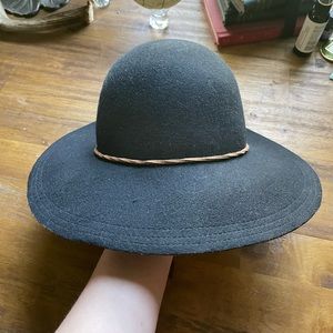 Black Wool hat KIMCHI BLUE
